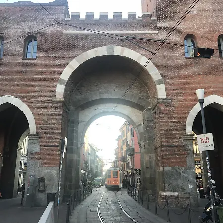 De Amicis Near Duomo Milán